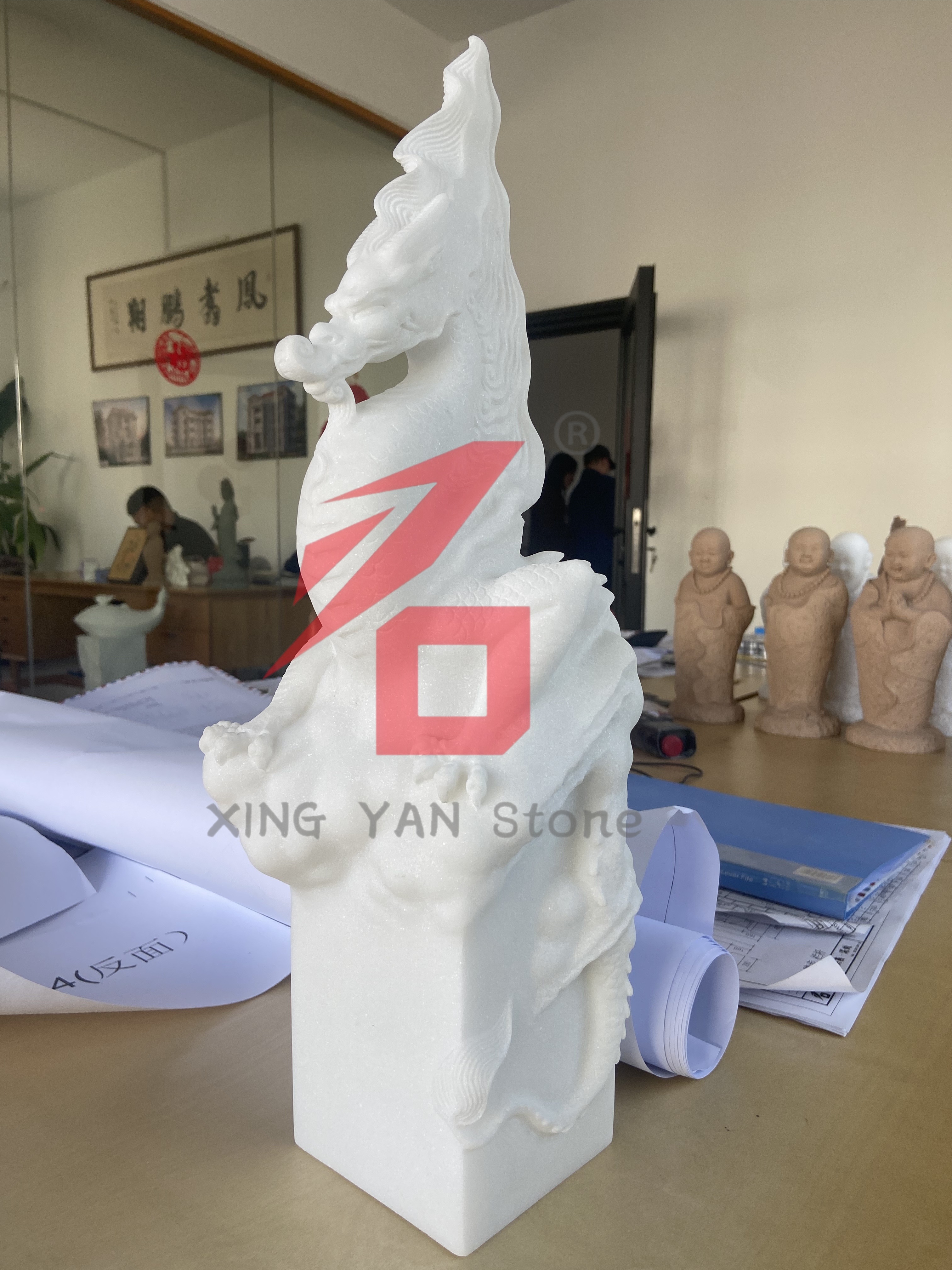 Txinako estiloko harri tailuek ospea lortu dute Europako eta Amerikako Oroimenezko Merkatuetan