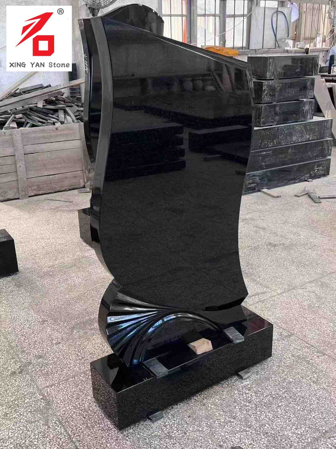 Forma Beltzeko Hilarri Artistikoa