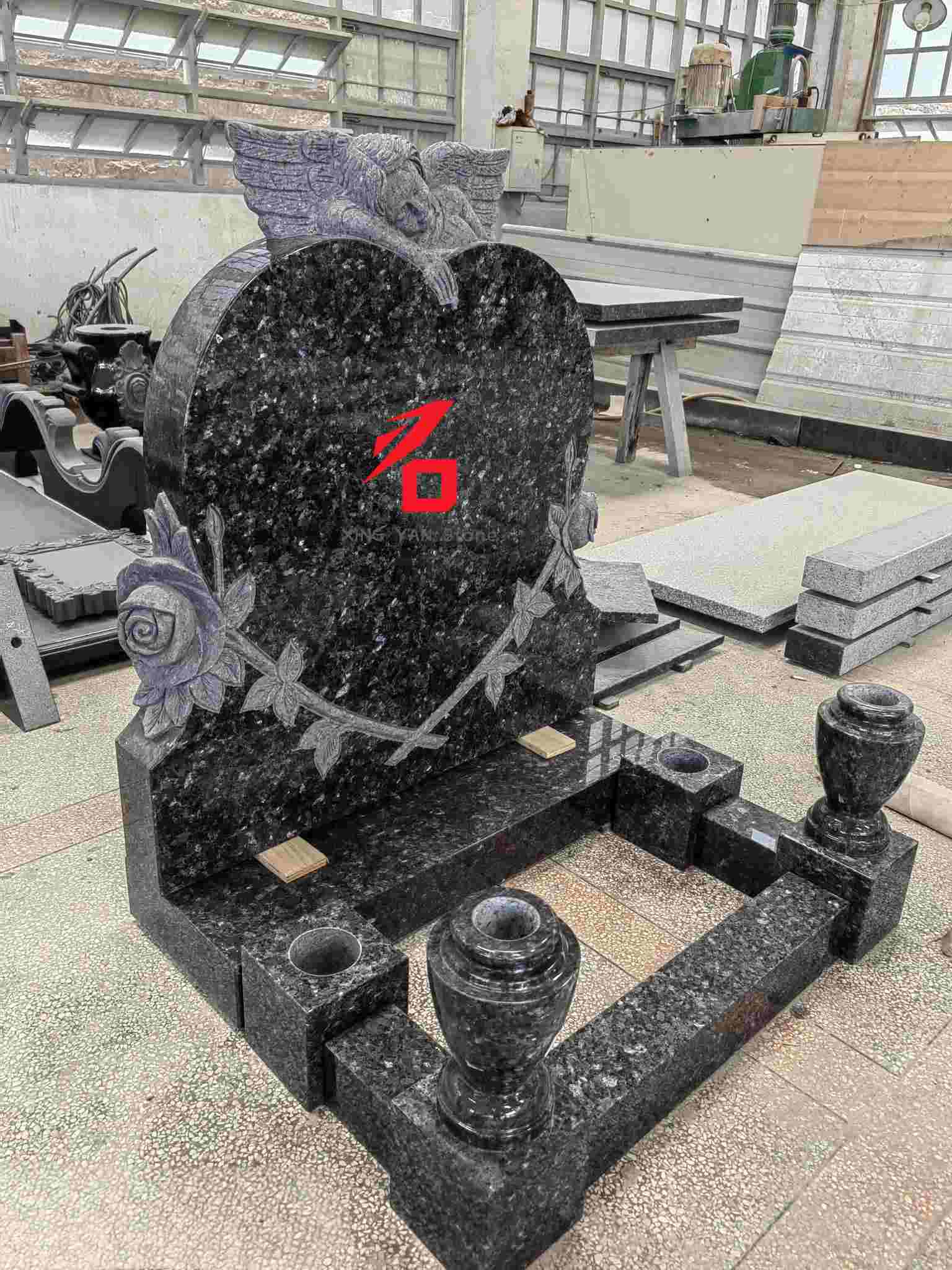 Perla Urdina Granitoa Bihotz-itxurako Aingeruaren Oroimenezko Hilarria