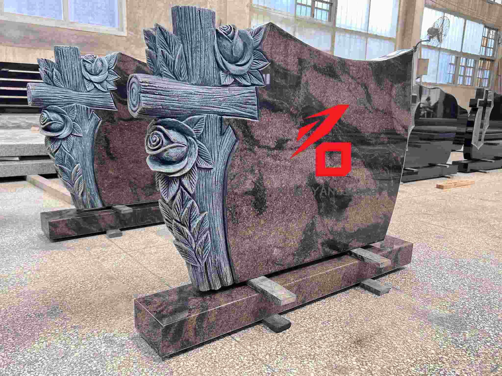 Arrosa eta Gurutze Ereduaren Oroimenezko Hilarria