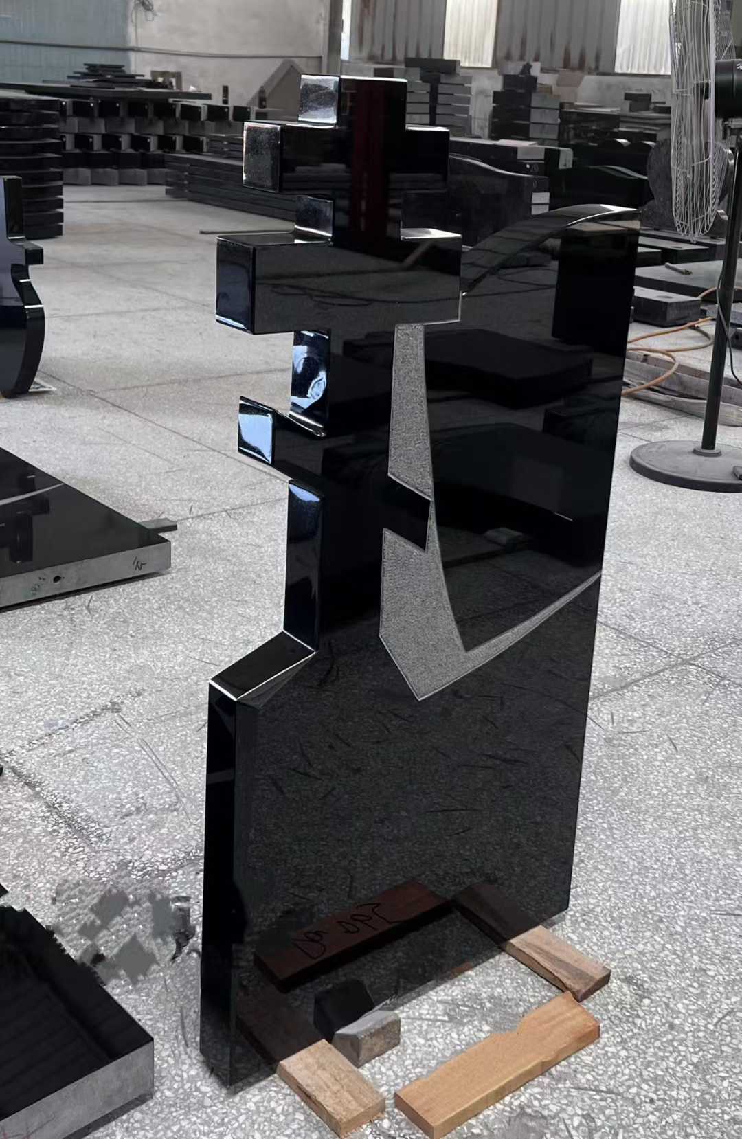 Xingyan Sormen Geometrikoa Hilarri Beltza